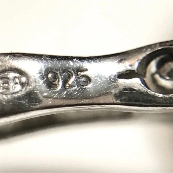 Sterling Silver 925 Mother of Pearl Diamond Heart
Suarti Pendant - Picture 11 of 12